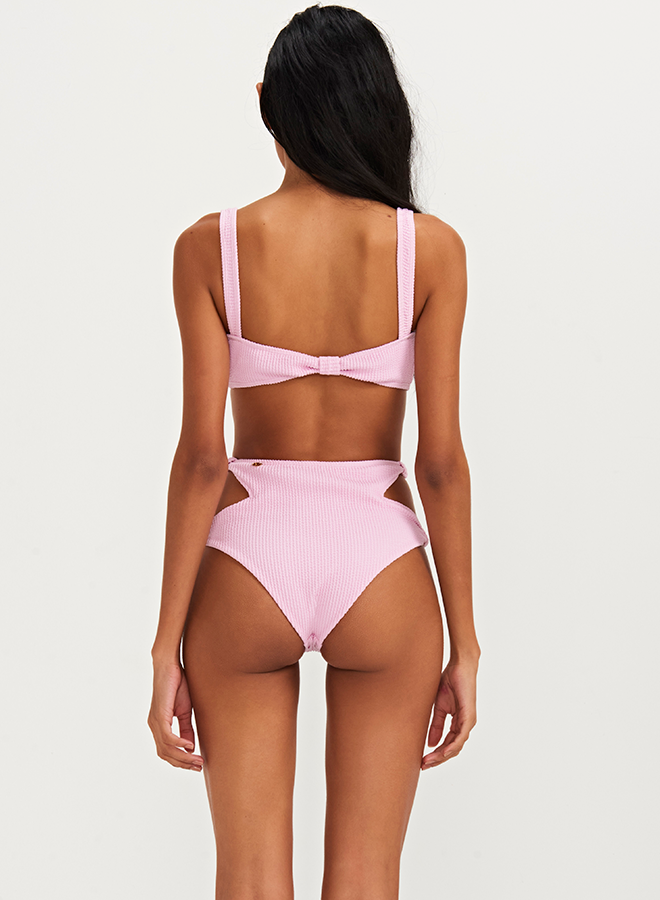 LUANA TOP AND LUA HOT PANTS