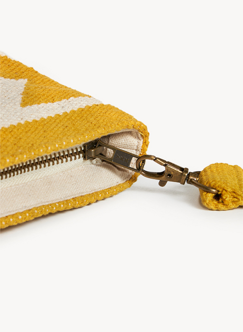 Lineira Clutch