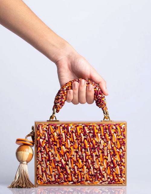 Revela Hand Bag