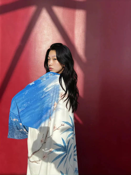 She Thought in Indigo