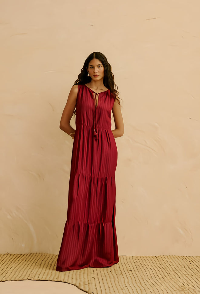 LONG DRESS W RUFFLES